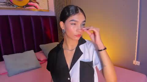 Laura online show from July 24, 2026, 12:14 pm