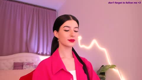 Snapshot of laura_coy chatting on May 17, 2026, 8:38 pm Laura online show from May 17, 2026, 8:38 pm