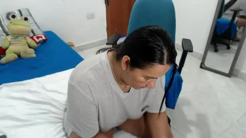 laura_foxx2379 online show from July 21, 2026, 6:10 pm