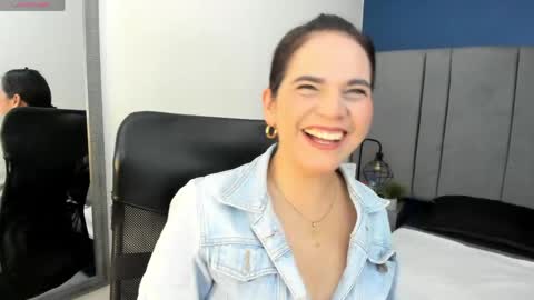 laura hotties online show from April 27, 2026, 1:20 pm