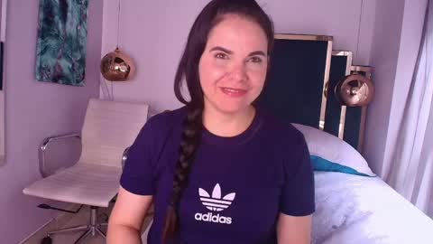 laura hotties online show from May 31, 2026, 6:09 pm