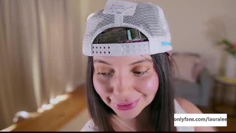 Snapshot of laura_lee chatting on February 13, 2025, 2:45 am Laura Lee. online show from February 13, 2025, 2:45 am