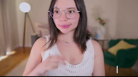 Snapshot of laura_lee chatting on February 16, 2025, 2:09 am Laura Lee. online show from February 16, 2025, 2:09 am