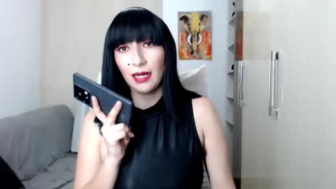 Laura online show from February 11, 2025, 10:07 pm