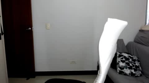 Snapshot of laura_pervert_ chatting on February 11, 2026, 10:26 pm Laura online show from February 11, 2026, 10:26 pm