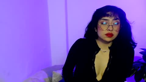 laura_pink01 online show from February 8, 2025, 5:08 am