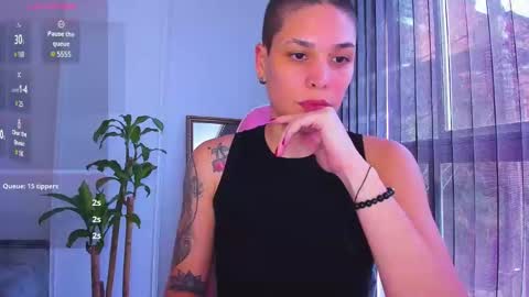 Laura Rose online show from December 28, 2024, 3:48 pm