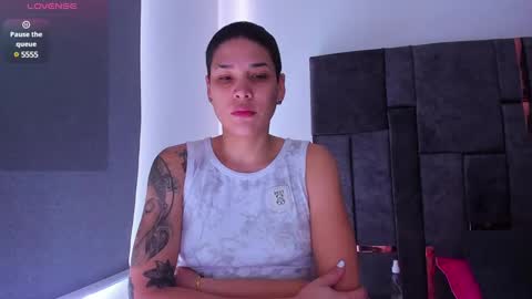 Laura Rose online show from February 2, 2025, 1:41 pm