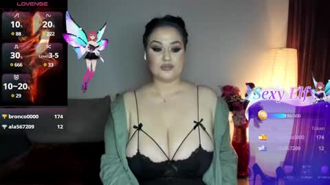 Snapshot of laura_sinner chatting on January 22, 2025, 8:28 pm Laura online show from January 22, 2025, 8:28 pm