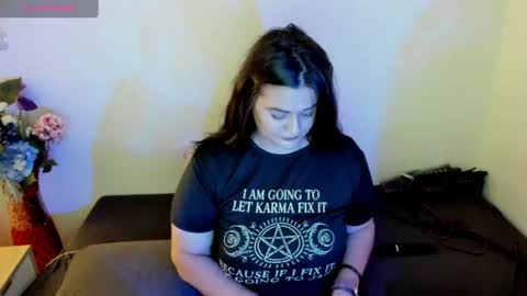 Snapshot of laura_sinner chatting on June 15, 2026, 10:01 pm Laura online show from June 15, 2026, 10:01 pm
