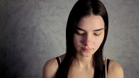 Laura online show from March 12, 2026, 11:38 am