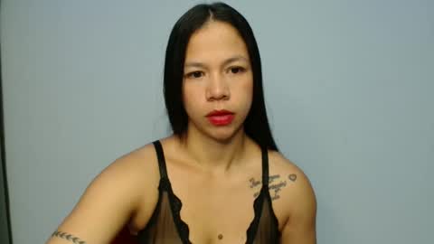 lauracb          online show from April 6, 2026, 6:47 am