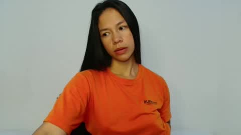 Snapshot of lauracb_ chatting on May 25, 2026, 3:40 pm lauracb online show from May 25, 2026, 3:40 pm