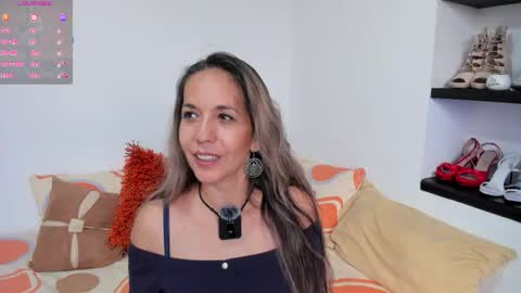 Snapshot of laurafarrely chatting on April 22, 2026, 12:18 pm Laura online show from April 22, 2026, 12:18 pm