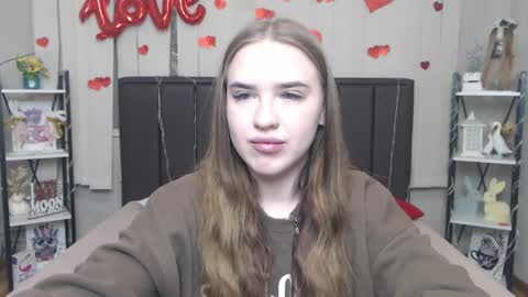 LauraHlot online show from April 11, 2026, 6:01 pm