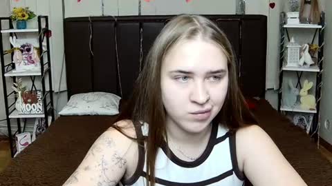 LauraHlot online show from July 29, 2026, 7:17 am