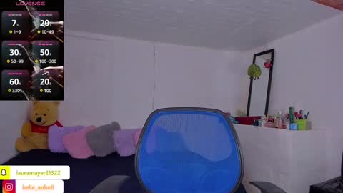 Snapshot of lauramayer chatting on February 22, 2025, 9:23 am Laura Mayer online show from February 22, 2025, 9:23 am