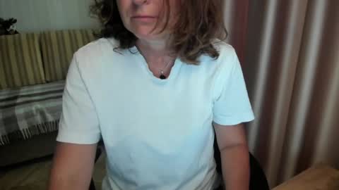 Lauraoven1 online show from July 28, 2026, 9:59 am