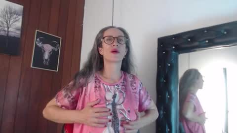 Snapshot of laurasofia45 chatting on February 14, 2026, 3:14 am Laura Sofia online show from February 14, 2026, 3:14 am