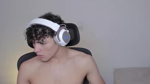 Laureent online show from October 16, 2025, 8:04 am