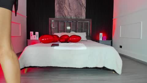 Lauren Weels online show from February 14, 2026, 7:54 pm