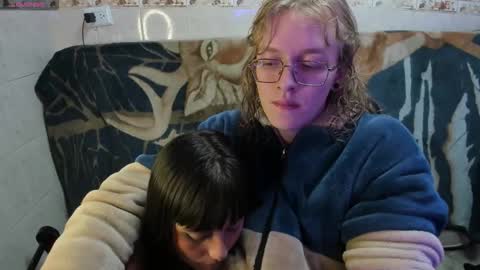 Snapshot of laureles6667 chatting on May 2, 2026, 12:43 pm Laures666 online show from May 2, 2026, 12:43 pm