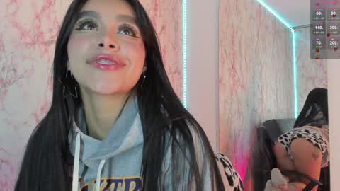 Snapshot of lauren_camila1 chatting on December 20, 2024, 4:09 am Lau online show from December 20, 2024, 4:09 am