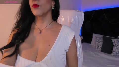 Lauren online show from January 13, 2025, 2:00 pm