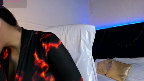 Lauren online show from September 26, 2025, 4:44 pm