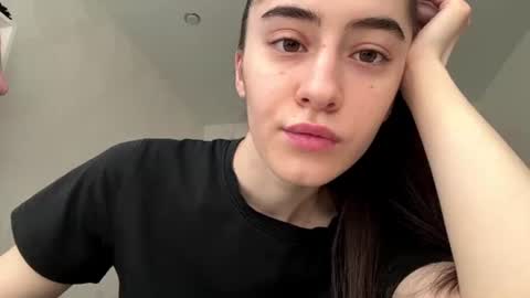Snapshot of laurenadupuy chatting on July 27, 2026, 2:24 pm laurenadupuy online show from July 27, 2026, 2:24 pm