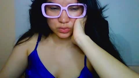 onlyfan laureng7 - 7 laureng2 online show from April 26, 2026, 12:03 pm