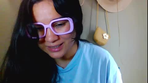onlyfan laureng7 - 7 laureng2 online show from April 29, 2026, 2:43 pm