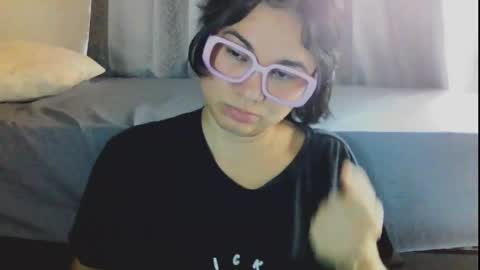 onlyfan laureng7 - 7 laureng2 online show from May 12, 2026, 4:15 pm