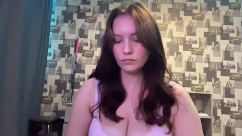 Hannah online show from September 19, 2025, 4:07 pm