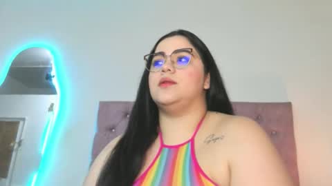 laurenlaine online show from June 9, 2026, 3:23 pm
