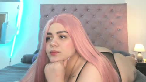 laurenlaine online show from June 27, 2026, 1:21 am