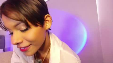 Lauren Saenz online show from July 28, 2026, 4:39 pm