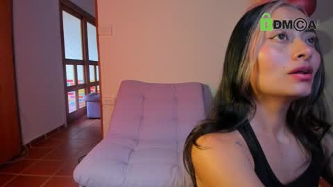 Snapshot of laurent_a chatting on December 19, 2024, 8:55 pm Lucie online show from December 19, 2024, 8:55 pm