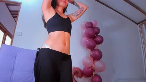 Snapshot of laurent_a chatting on January 3, 2025, 5:53 pm Lucie online show from January 3, 2025, 5:53 pm