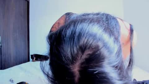 Snapshot of laurent_a chatting on November 25, 2025, 9:48 pm Lucie online show from November 25, 2025, 9:48 pm