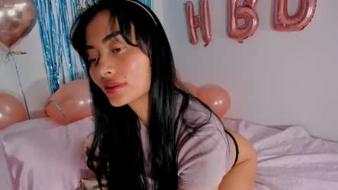 Snapshot of laurent_a chatting on December 2, 2025, 7:09 pm Lucie online show from December 2, 2025, 7:09 pm