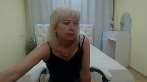 Lauren online show from July 19, 2026, 6:50 am