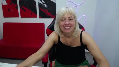 Lauren online show from July 23, 2026, 1:58 am