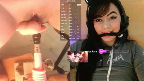 Snapshot of lauriss_ chatting on November 17, 2025, 2:50 am lauriss_ online show from November 17, 2025, 2:50 am