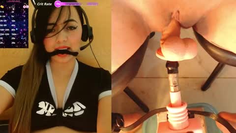 lauriss_ online show from April 15, 2026, 8:20 pm