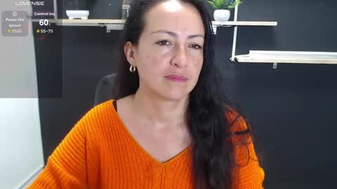 Snapshot of lauryn_jones chatting on May 27, 2026, 7:11 pm Laury online show from May 27, 2026, 7:11 pm