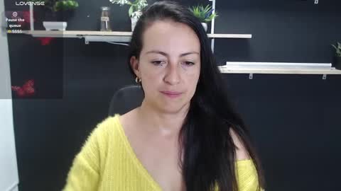 Snapshot of lauryn_jones chatting on May 29, 2026, 7:23 pm Laury online show from May 29, 2026, 7:23 pm
