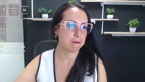 Laury  online show from July 9, 2026, 6:01 pm