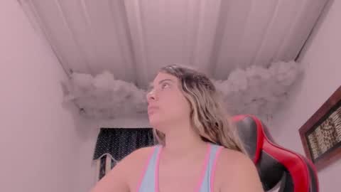 Lauu G online show from October 4, 2025, 11:08 am