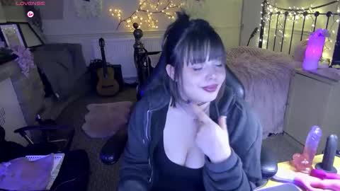 Lavenderrzz online show from February 21, 2026, 8:54 pm